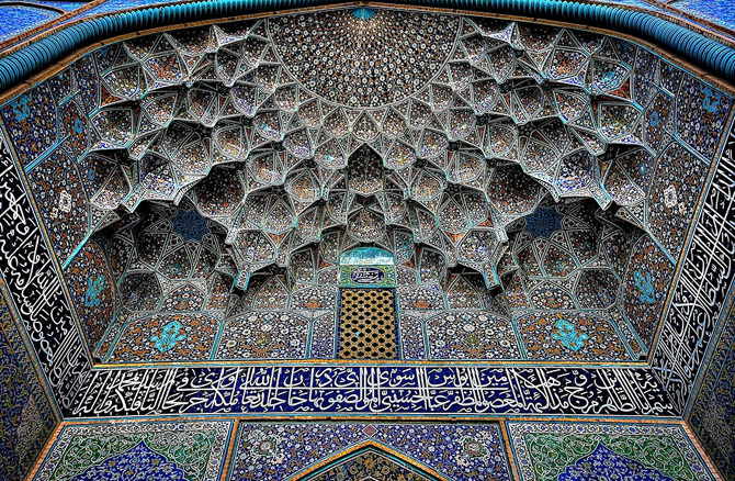 beautiful-mosque-ceiling-141__880_670